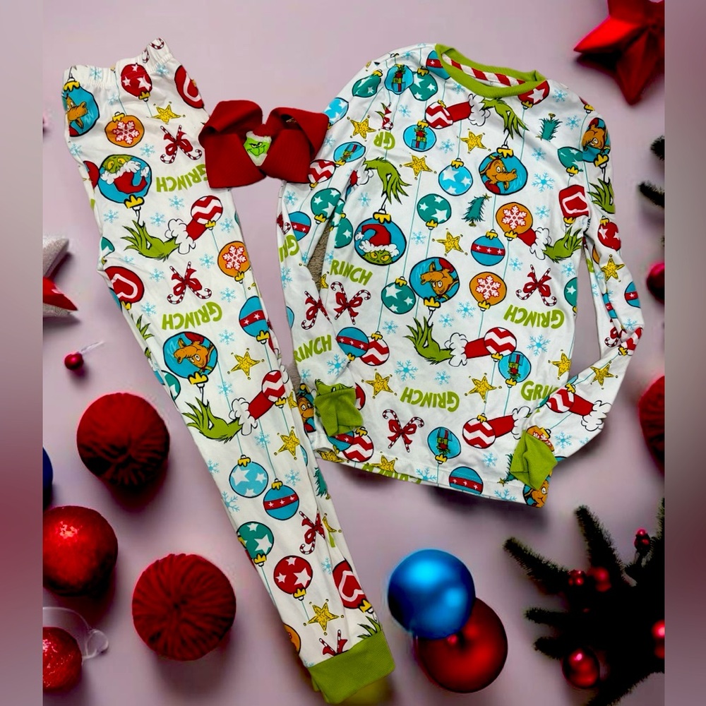 Kids grinch pajamas